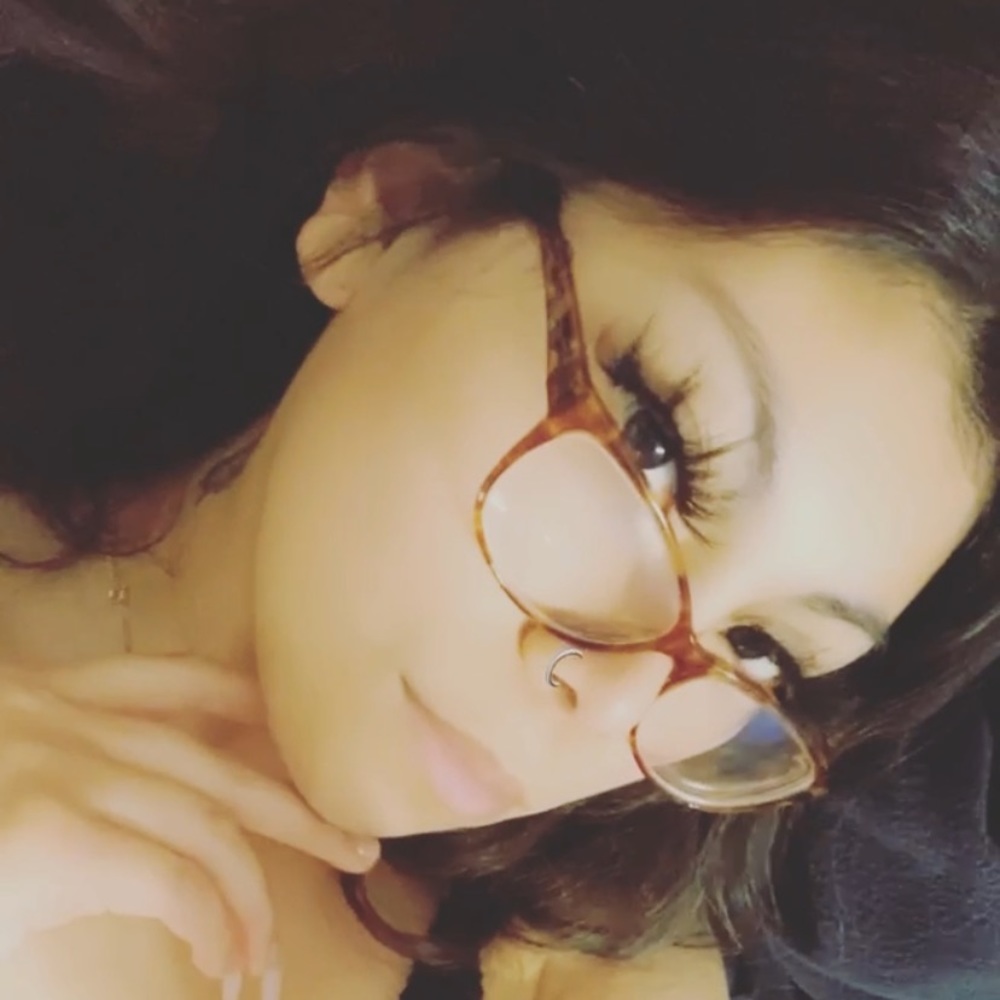 Meet your Posher, Dana